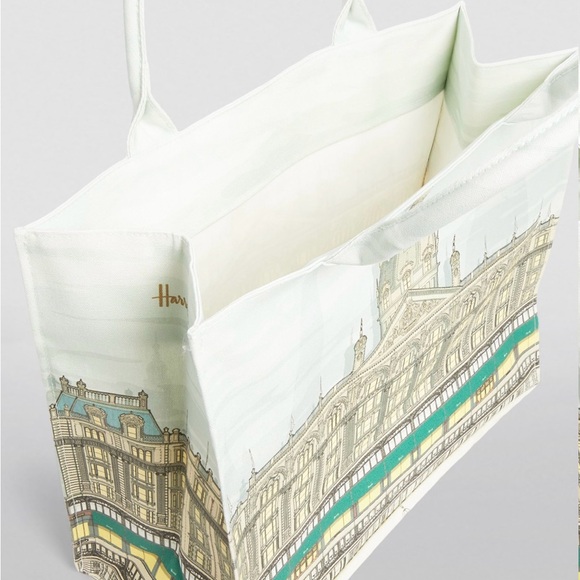 HARRODS
Large Architectural Building Shopper New Never Used - Picture 11 of 13
